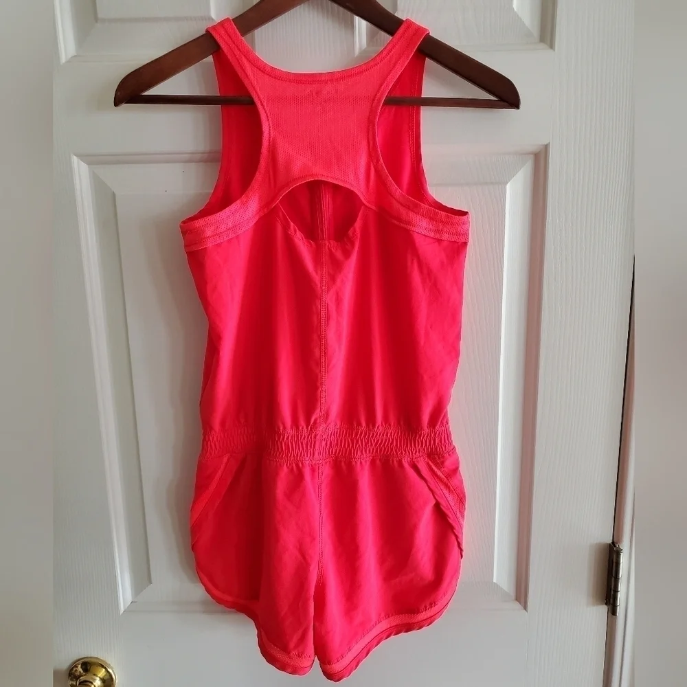 Reebok One Piece Sleeveless Romper - Pink size youth L